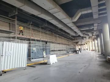 Ferrari World: veshje EIFS në faza, plus një kioskë tematike — foto 13 nga 24