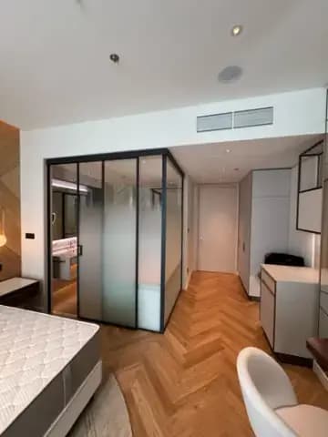 I-Tower Marriott, Sofia: rooms and suites before dressing — foto 14 nga 23