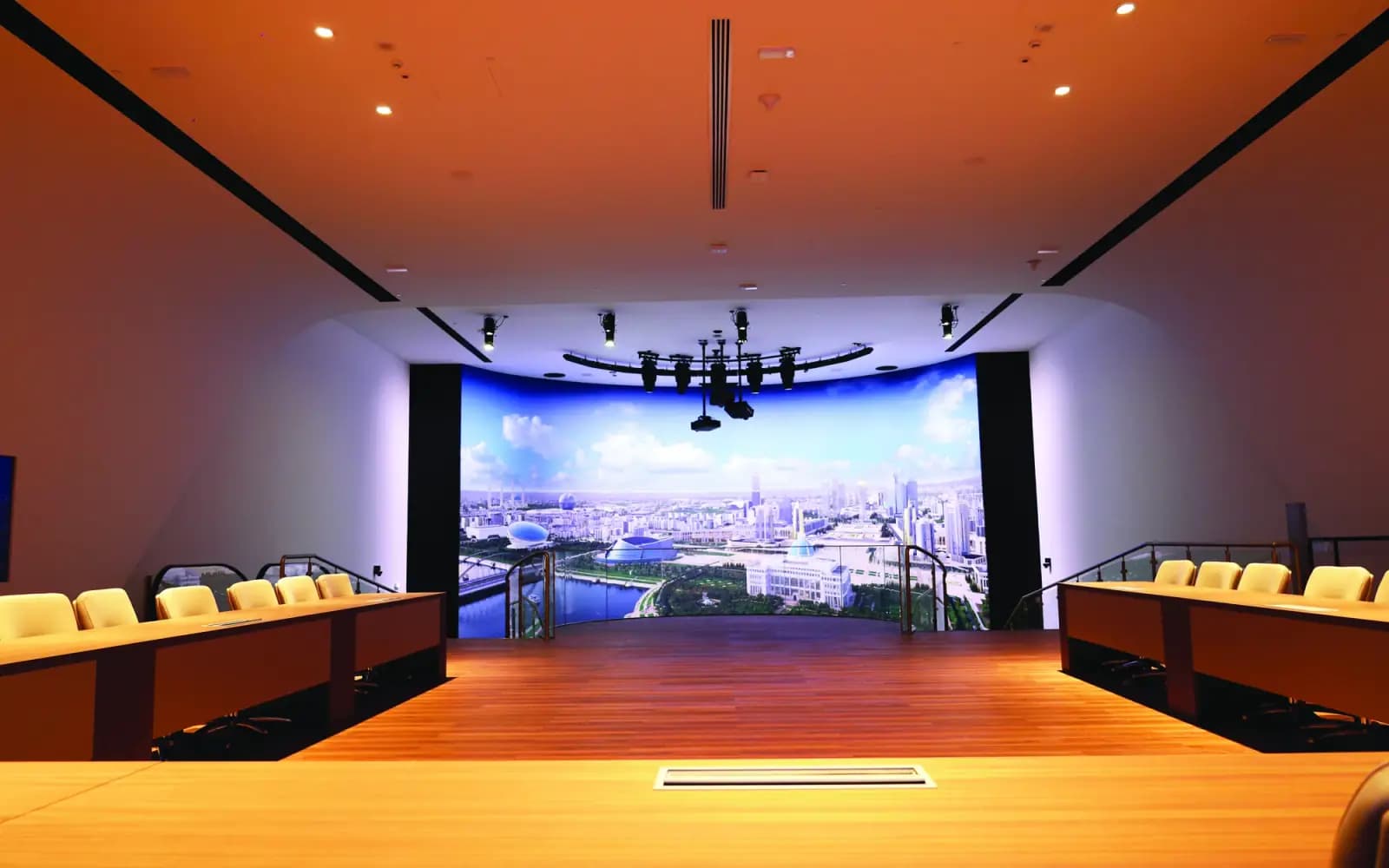 The presentation forum – acoustic timber and stage lighting